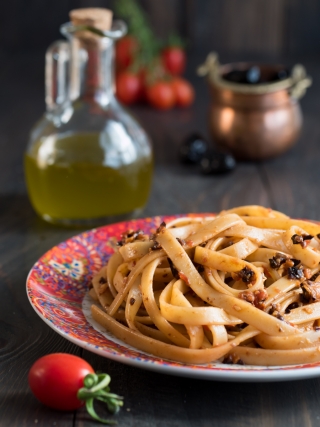 pasta pesto olive -pasta & co. food photography