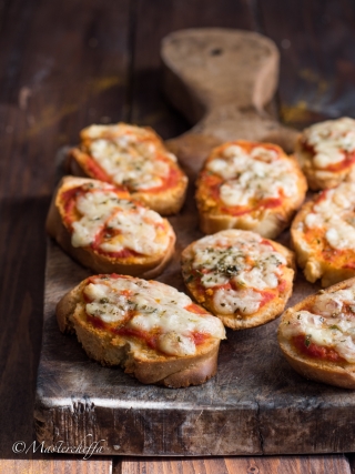 pizzette di pane snacks and finger food